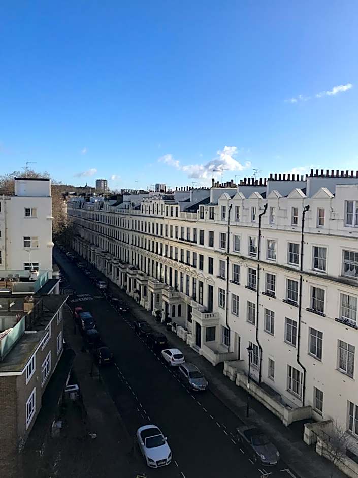 Leinster House (Bayswater)