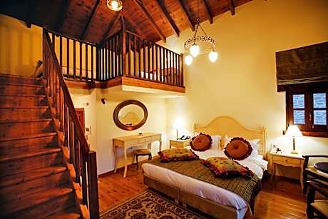 Junior Suite with Mountain View