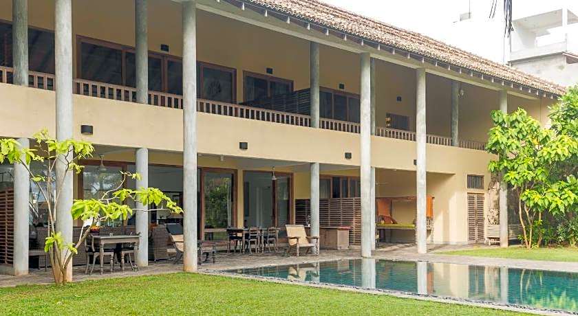 Villa Saffron Hikkaduwa