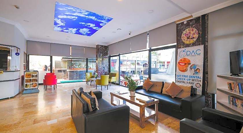 Cleopatra King Apart