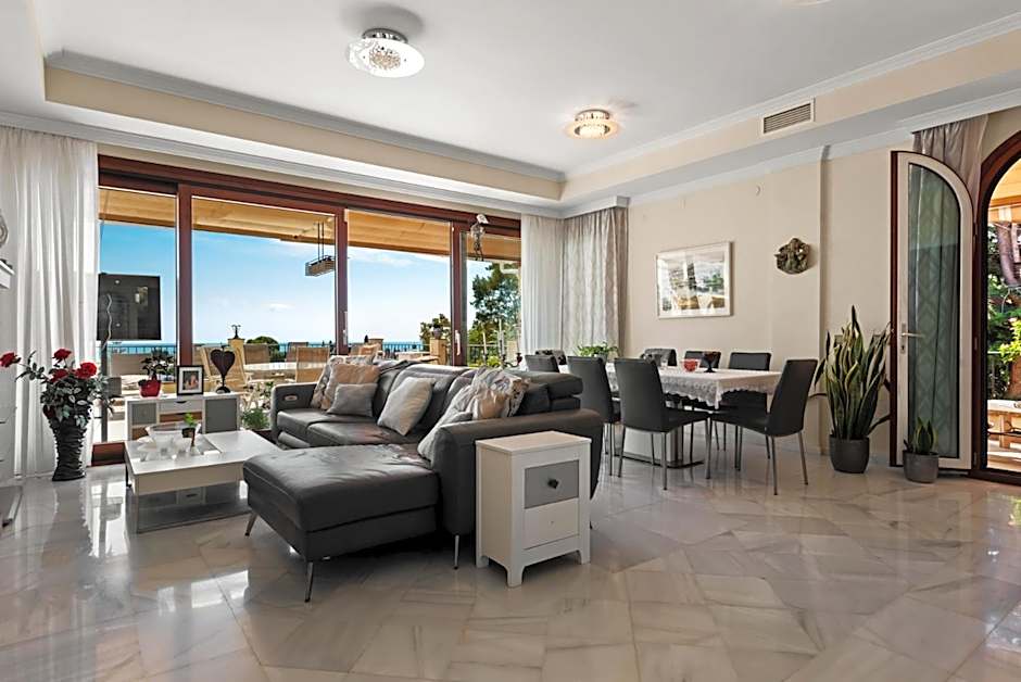 Stunning Infinity pool mansion in Mijas by Costarentals - Ref 85