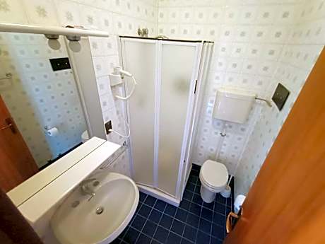 Double or Twin Room with Balcony and Lake View
