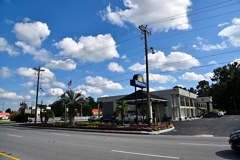 Days Inn by Wyndham Goose Creek