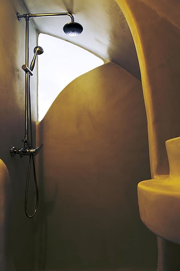 Trieris Villa & Suites