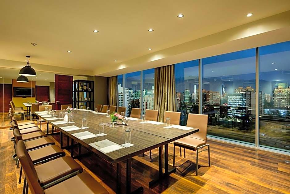 Renaissance Santiago Hotel