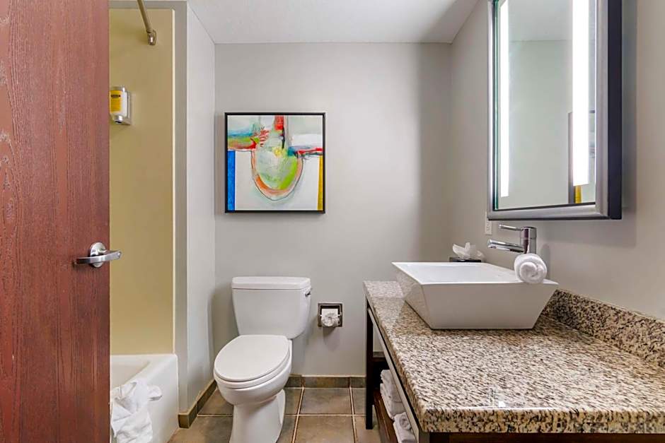 Best Western Plus Olathe Hotel & Suites