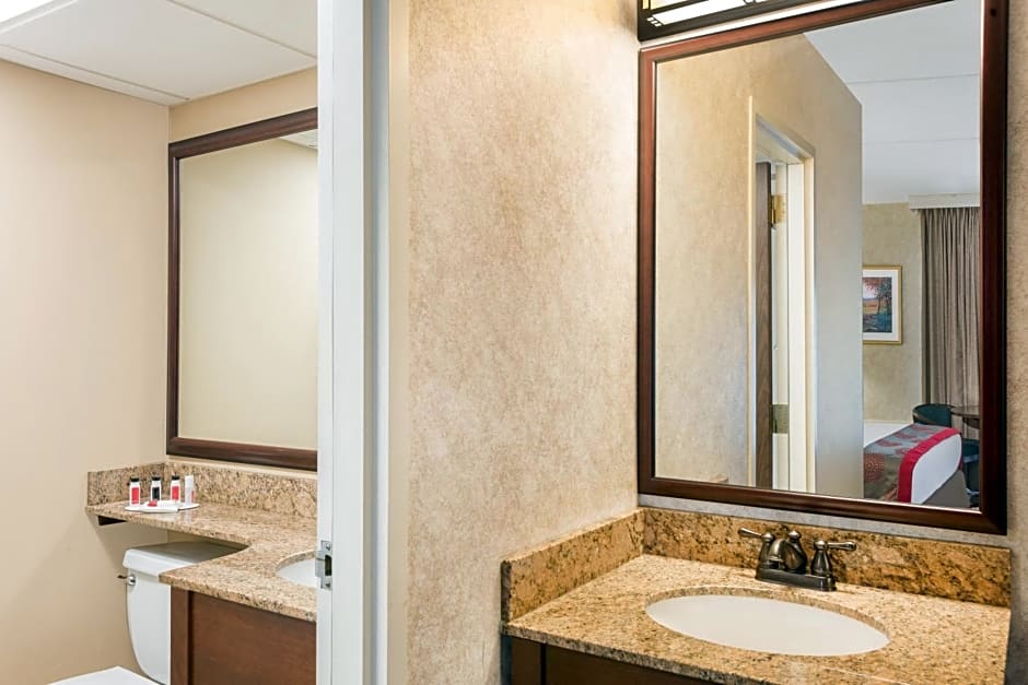 Ramada Plaza by Wyndham Portland