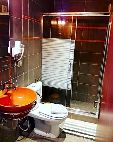 Family Room with Garden View