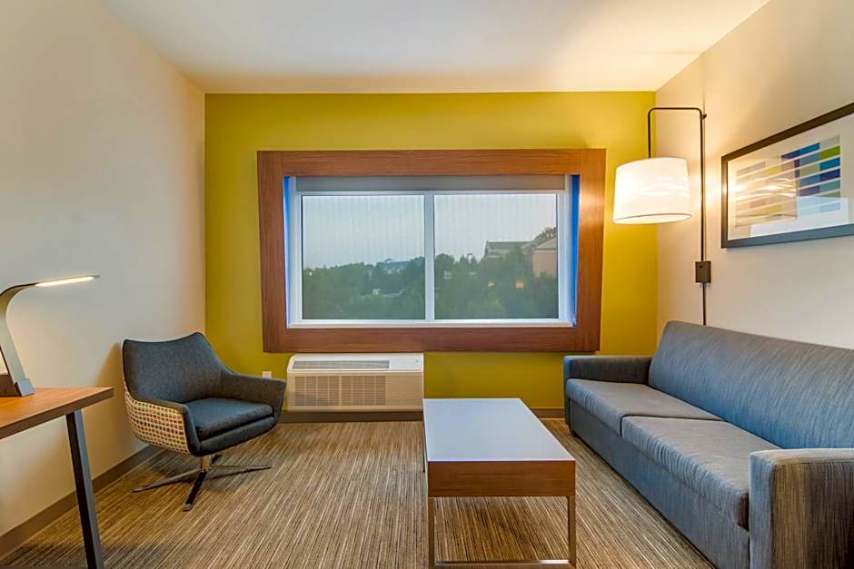 Holiday Inn Express and Suites Asheboro By IHG