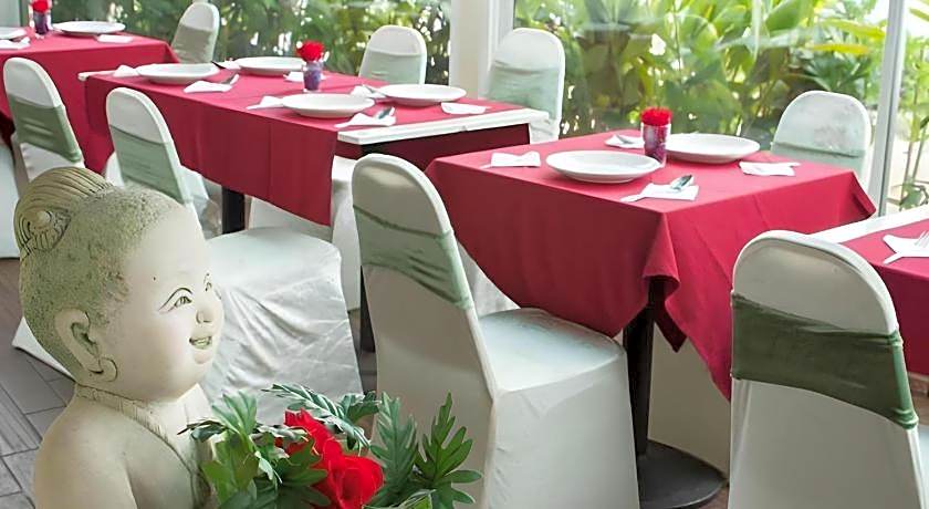 Howard Square Boutique Hotel