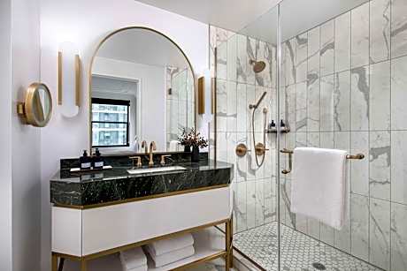 Suite, Multiple Beds, River View, Corner (1 Double Sofa Bed and 1 King Bed)