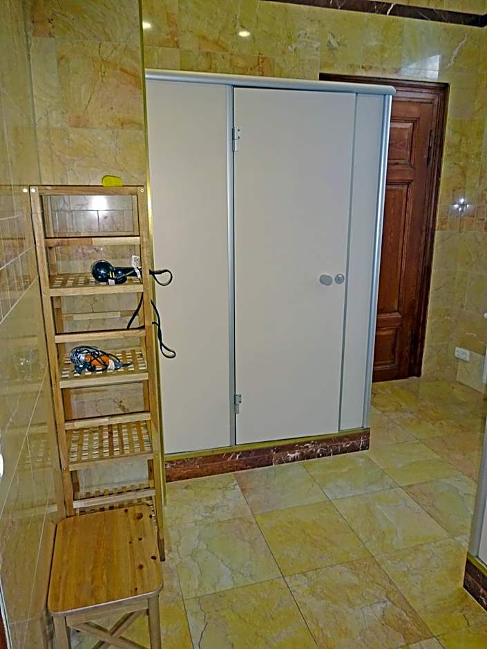 Hummel Hostel - Historische Stadtvilla mit Garten