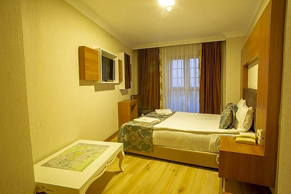 Photo 1 of 8 of Single Room