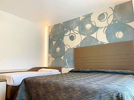 Quadruple Room with Garden View