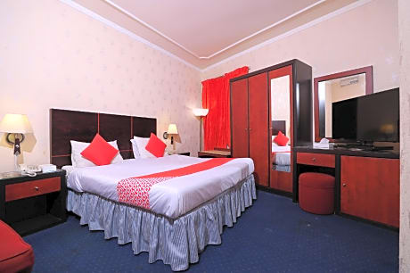 OYO 112 Semiramis Hotel