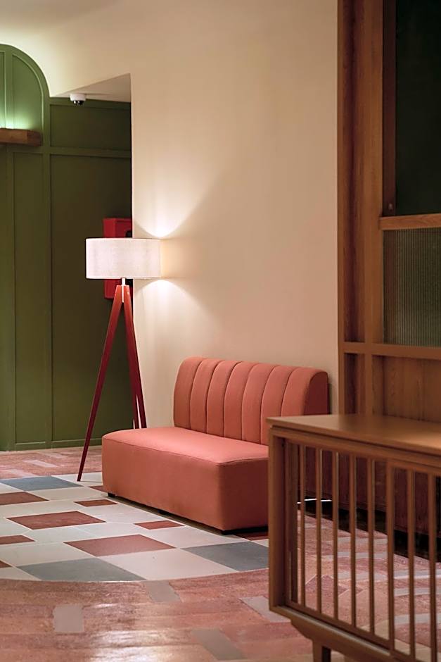 Len Hotel