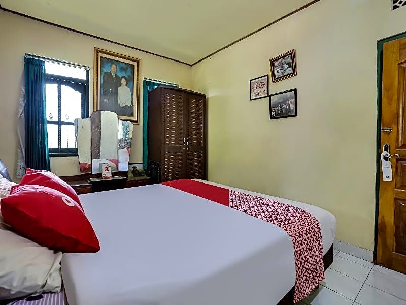 OYO Homes 91094 Desa Wisata Banyuatis