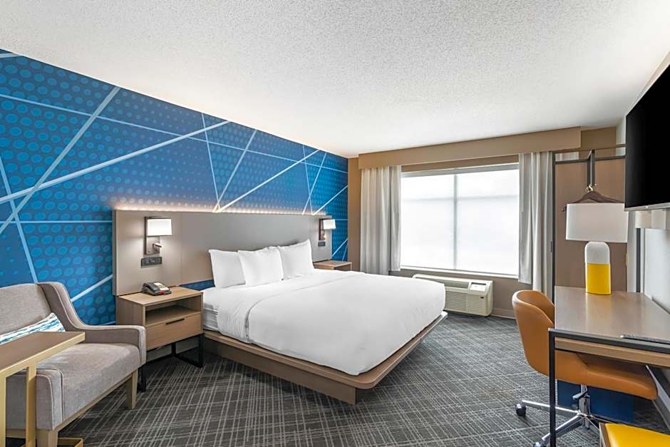 Comfort Inn & Suites Hampton near Coliseum