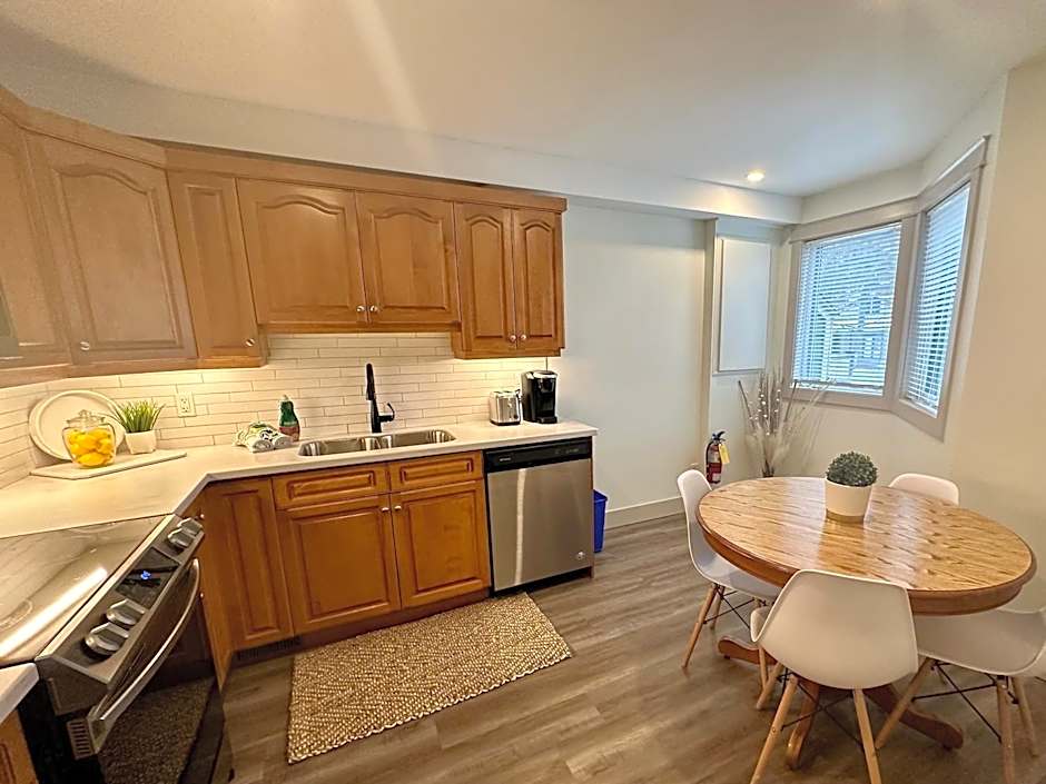 Beautiful tranquil centrally located condo