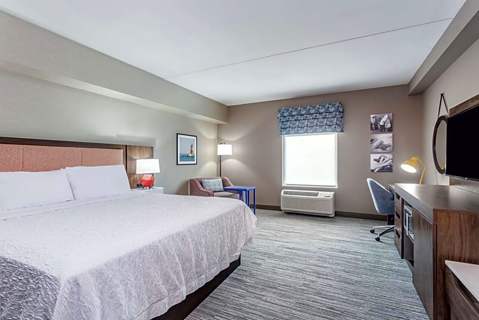 Hampton Inn By Hilton & Suites Kittery