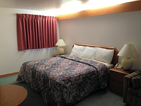 Queen Room - Non-Smoking