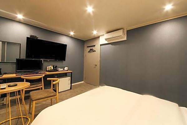 Gamdong Hotel