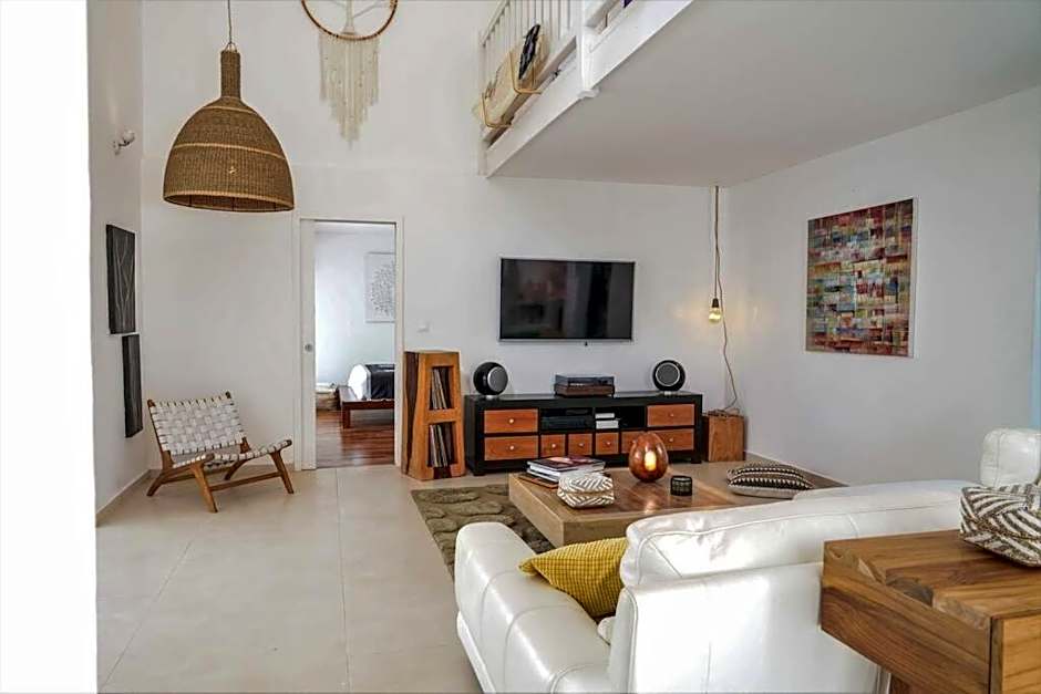 VILLA CALIFORNIA DE DAMPIERRE