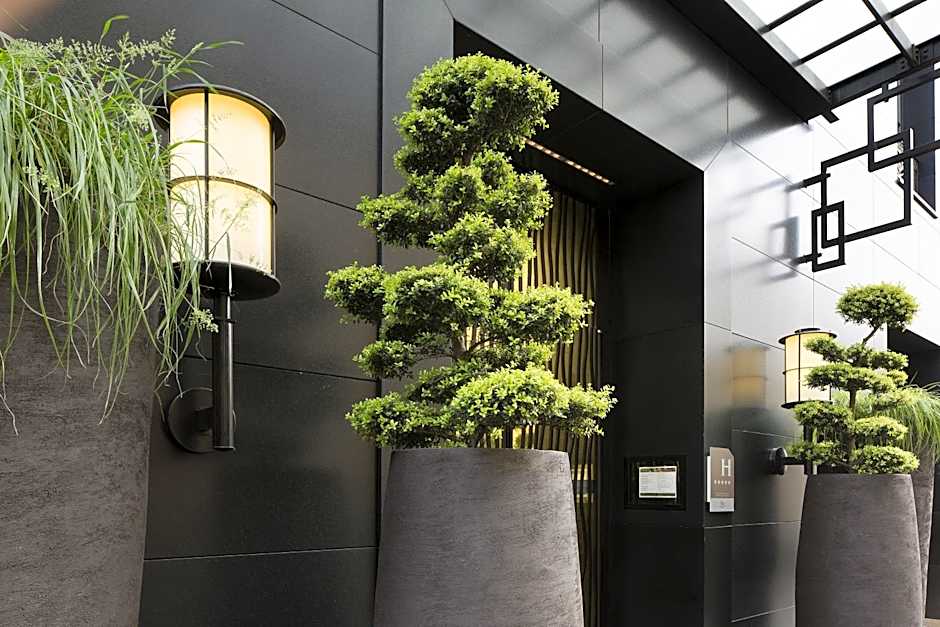 Hotel Marignan Champs-Elysees