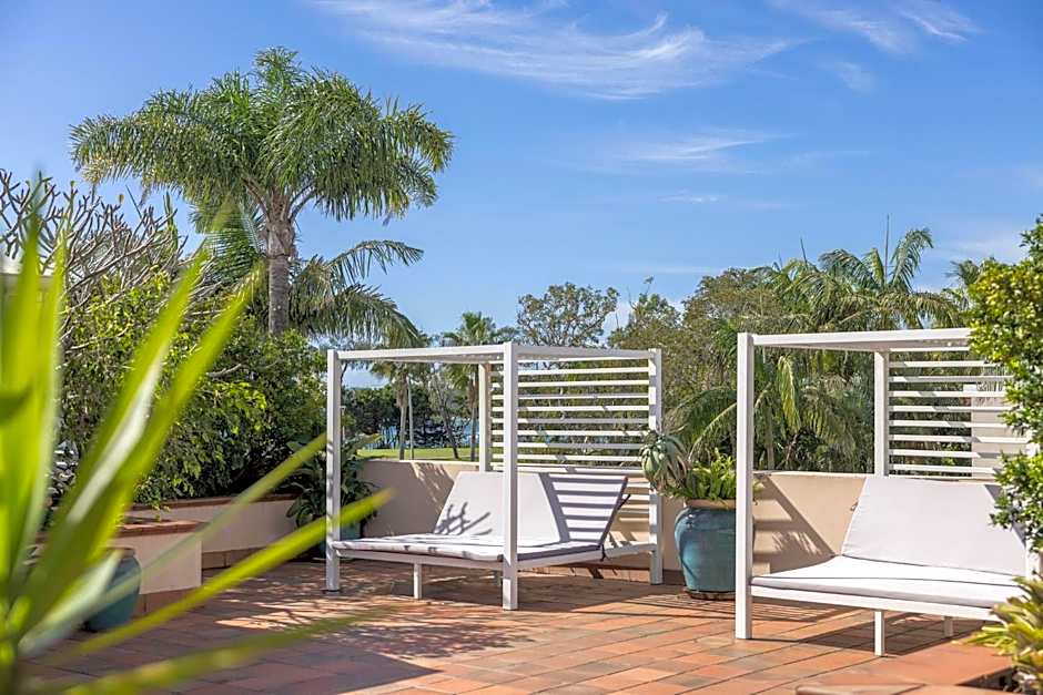 Waves Hotel Byron Bay