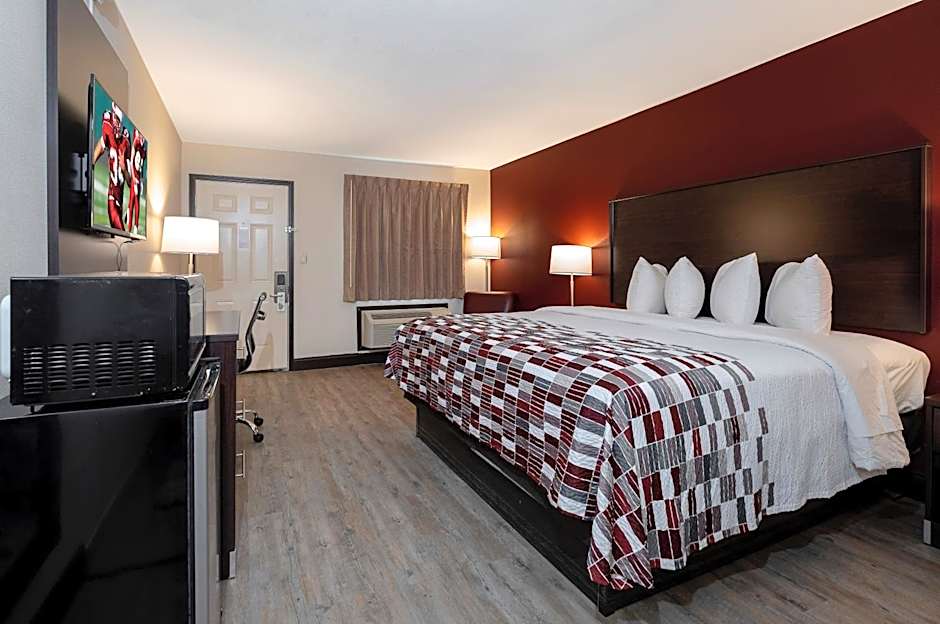 Red Roof Inn Muscle Shoals