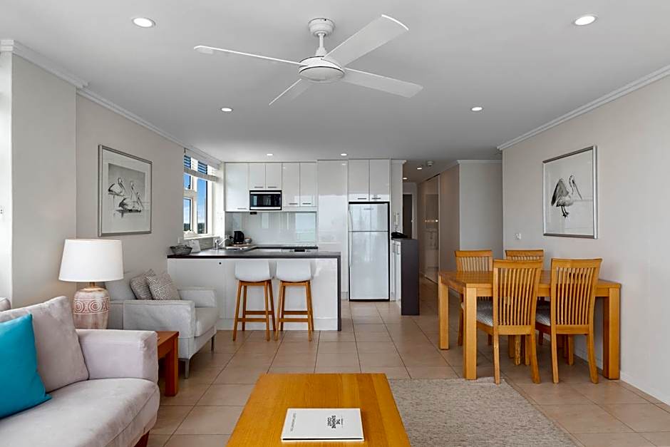 84 The Spit Holiday Apartments