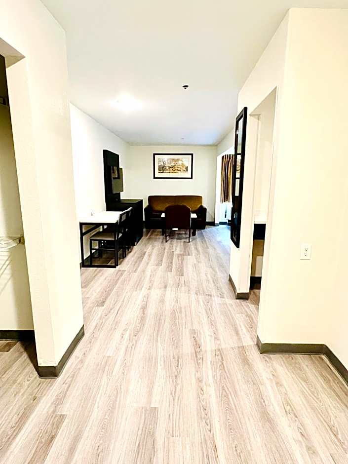 MainStay Suites Little Rock West Near Medical Centers