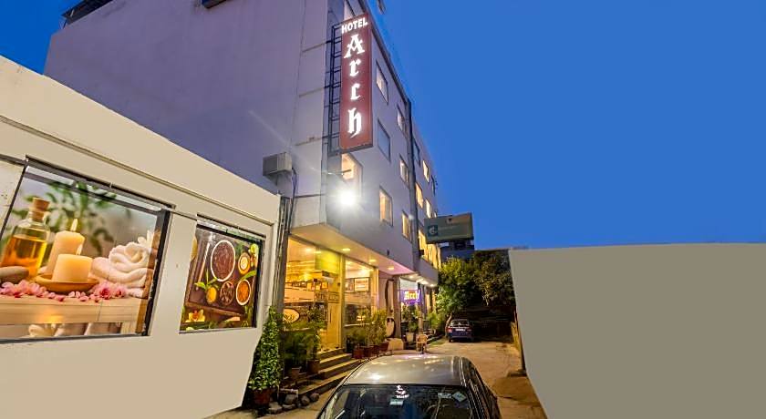 Hotel Arch