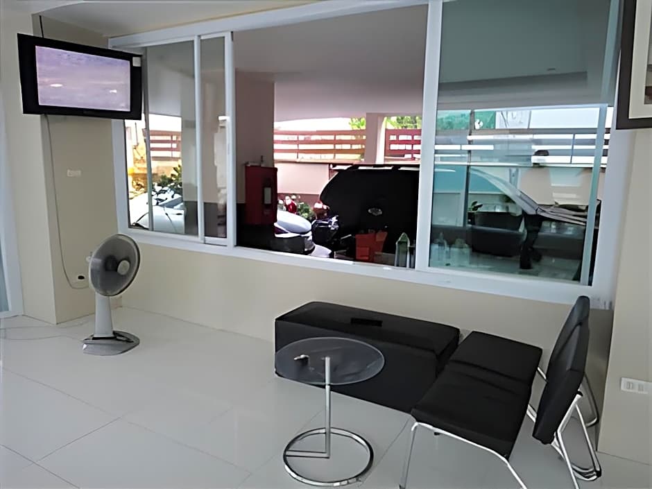 Bann Vor Sumongkol Services Apartment