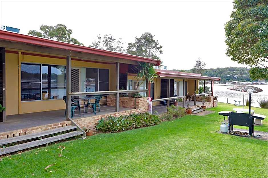 Lake Edge Apartments