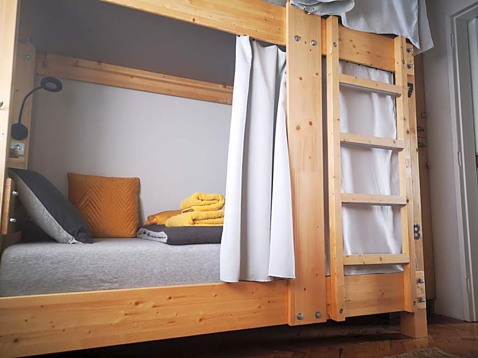 Family Surf Home - Hostel