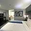 La Quinta Inn & Suites by Wyndham Indianapolis Airport Executive