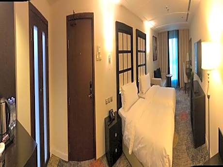 1 King Premium Suite