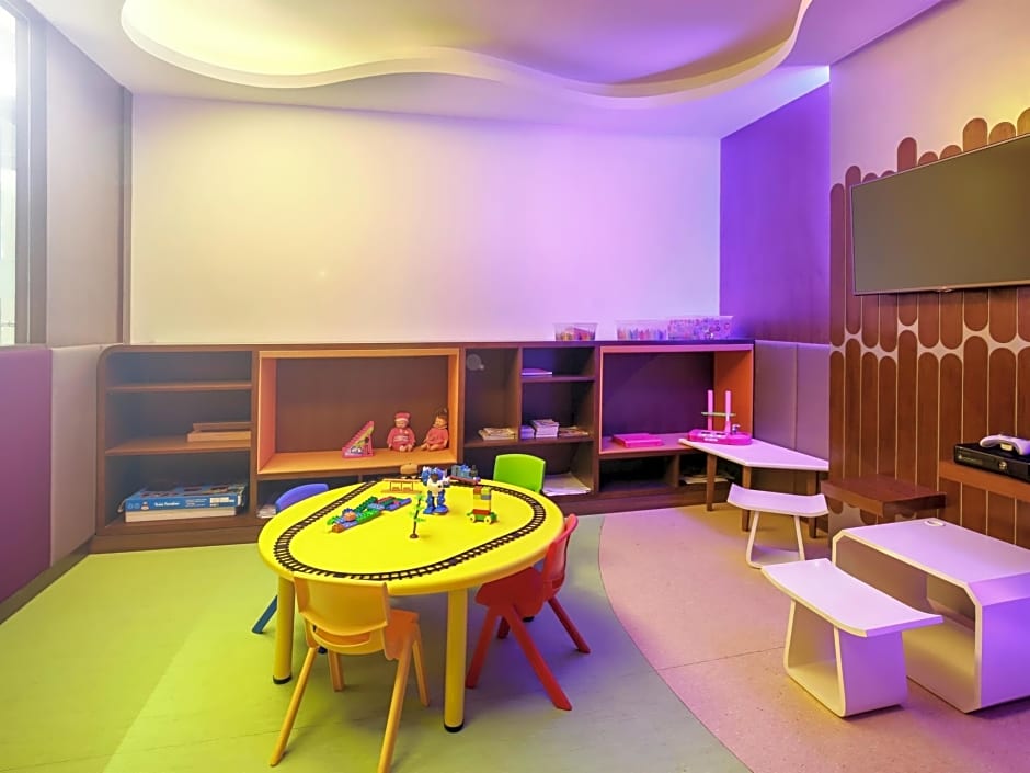 Novotel Makassar Grand Shayla Hotel