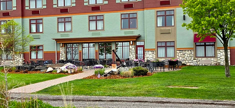 Canal Park Lodge