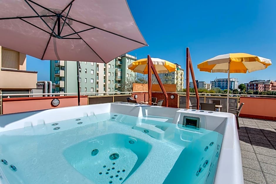Hotel Joli