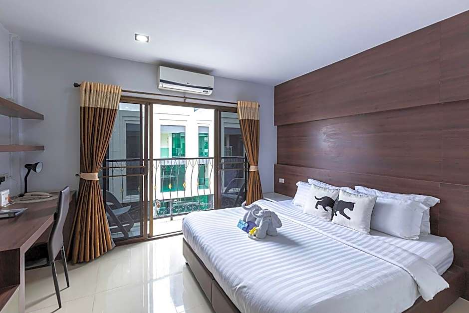 Bed by City Surawong Patpong