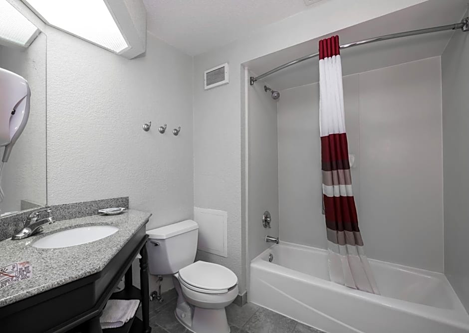 Red Roof Inn Ames
