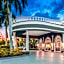 La Quinta Inn & Suites by Wyndham Naples Downtown
