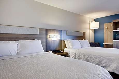 Standard Room with Two Queen Beds