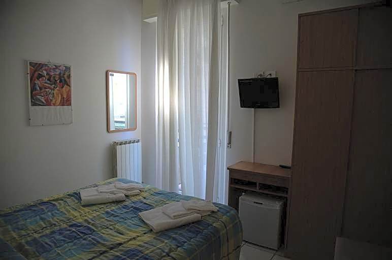 Hotel Annarita-mezza pensione plus- spiaggia inclusa