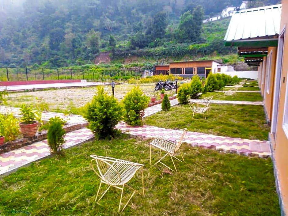 FabEscape Pine Hill View