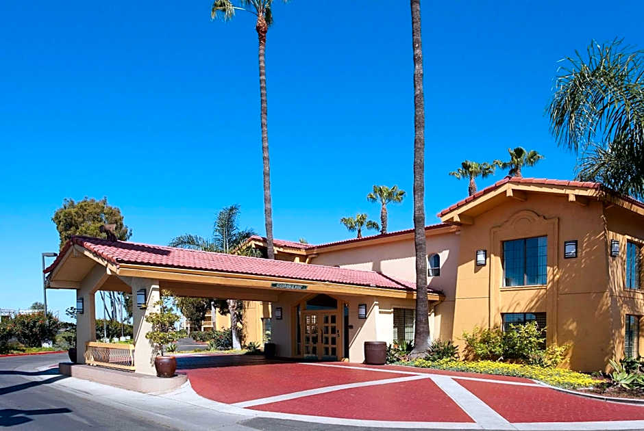 La Quinta Inn by Wyndham Costa Mesa / Newport Beach