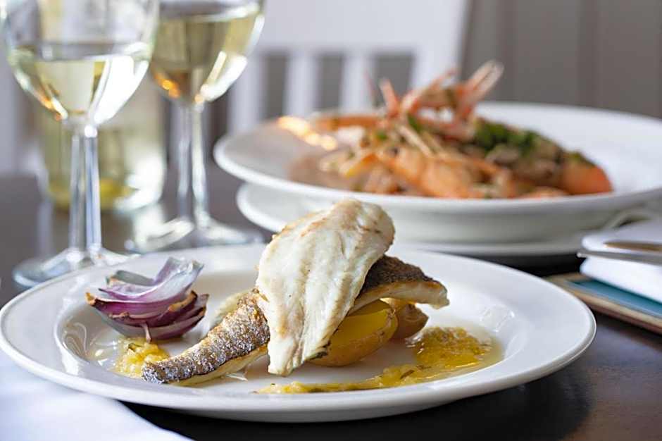 Ship and Castle Hotel