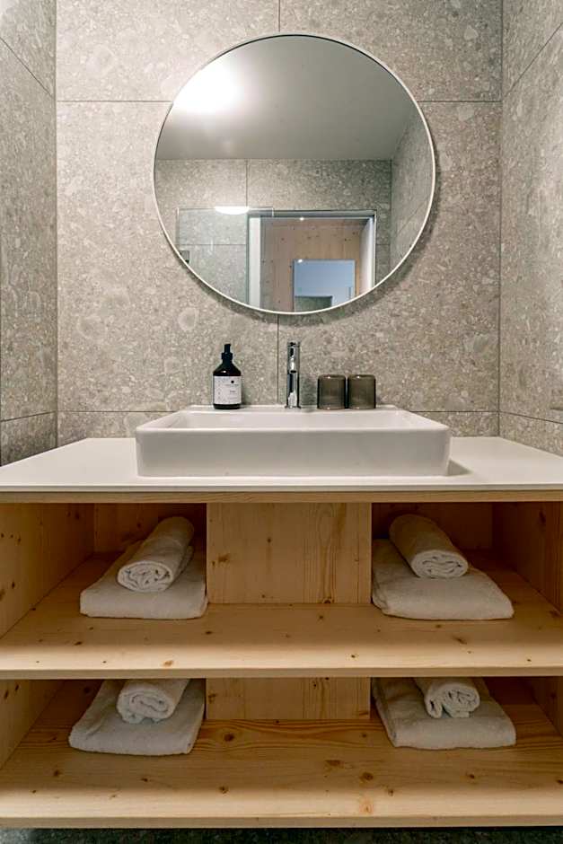 Karlingerhaus Hotel Hostel Home